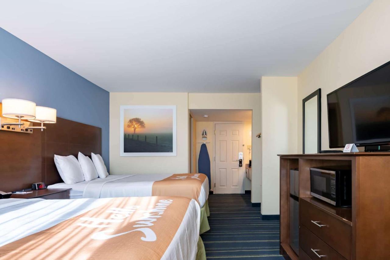 Days Inn By Wyndham Hartford/Closest Downtown Kültér fotó