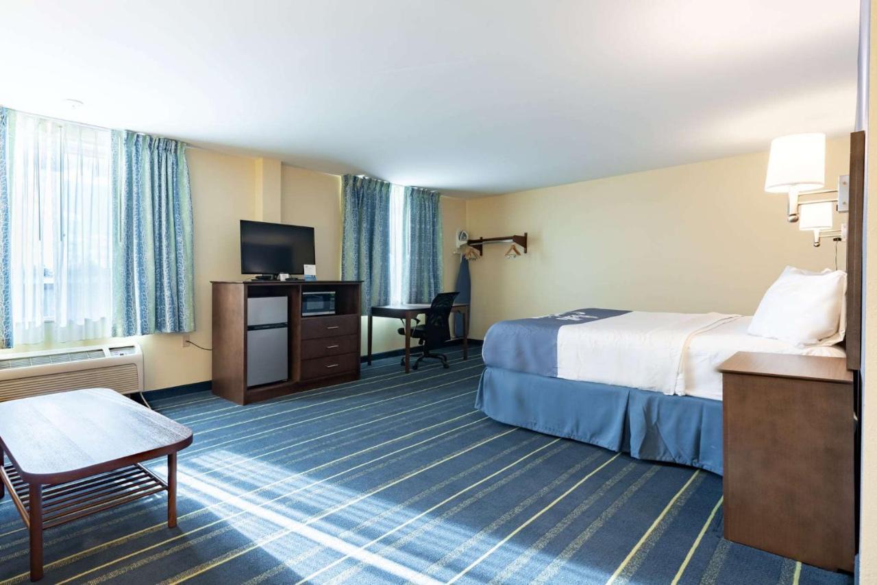 Days Inn By Wyndham Hartford/Closest Downtown Kültér fotó