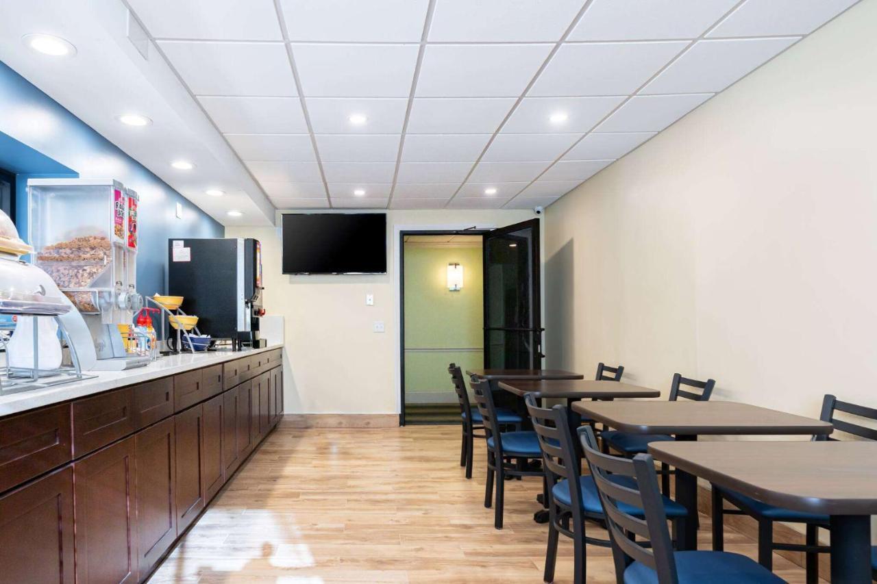 Days Inn By Wyndham Hartford/Closest Downtown Kültér fotó