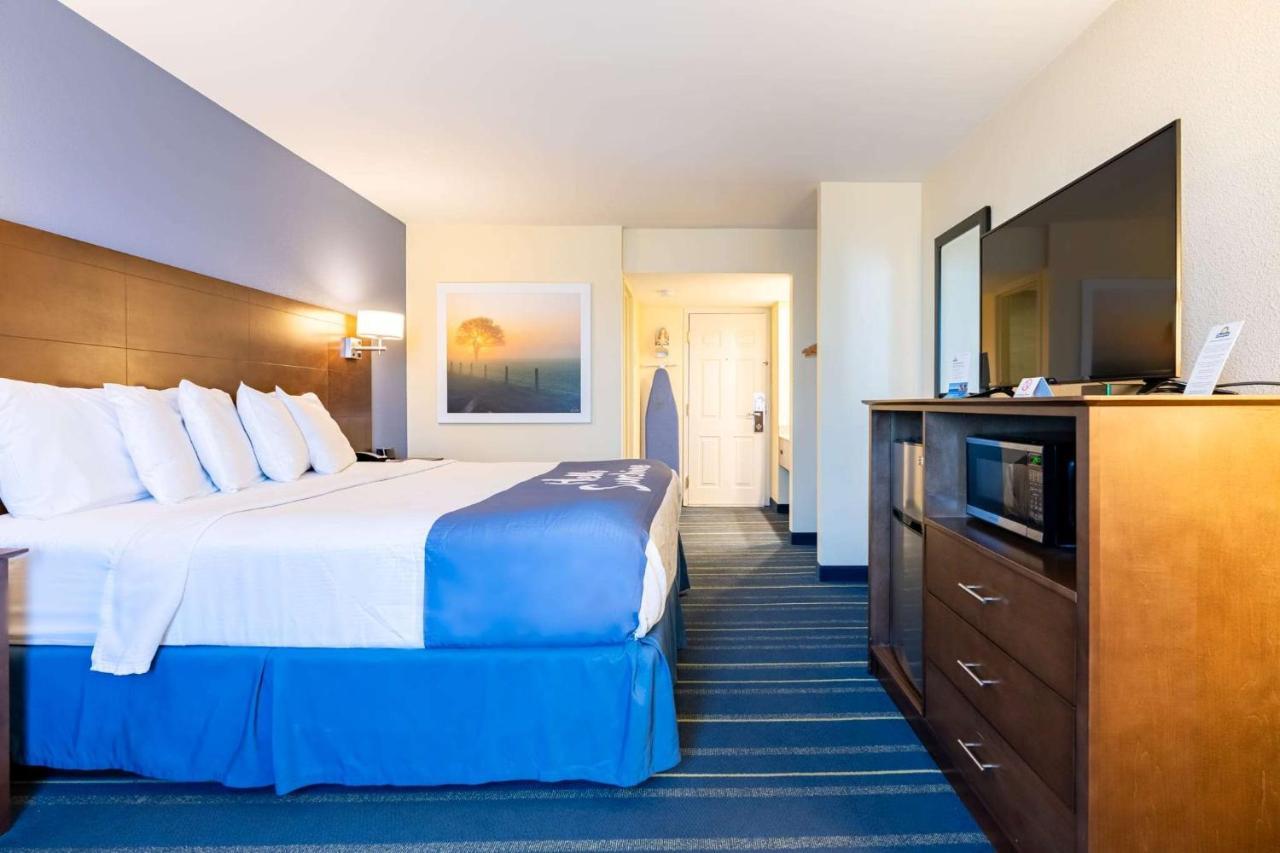 Days Inn By Wyndham Hartford/Closest Downtown Kültér fotó