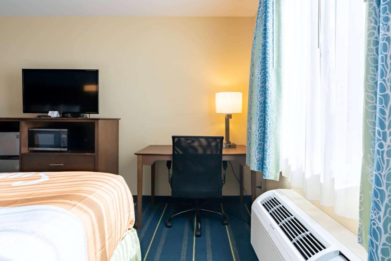 Days Inn By Wyndham Hartford/Closest Downtown Kültér fotó
