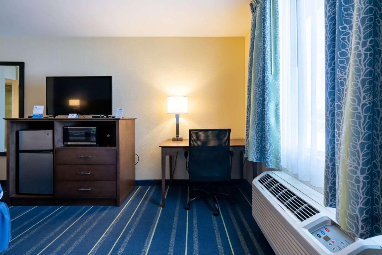 Days Inn By Wyndham Hartford/Closest Downtown Kültér fotó
