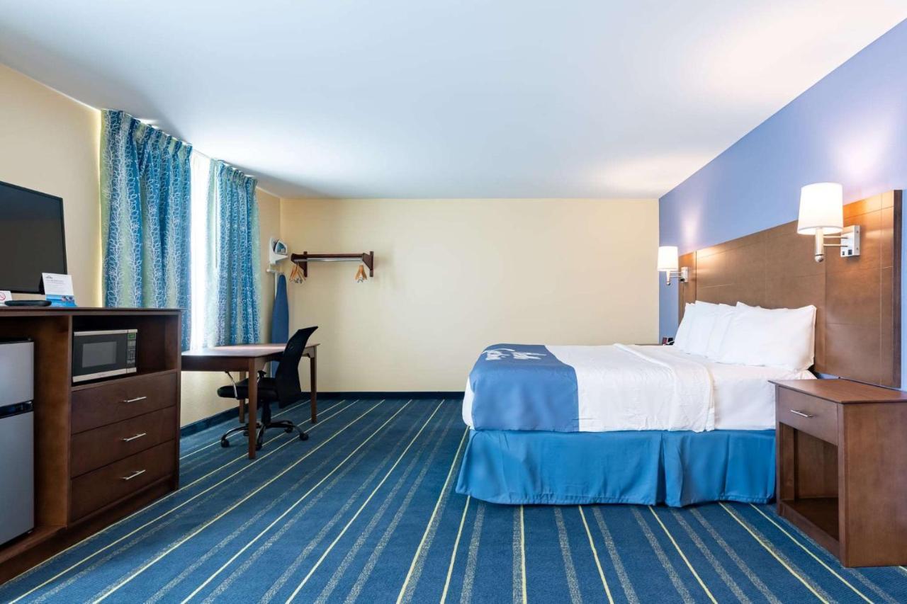Days Inn By Wyndham Hartford/Closest Downtown Kültér fotó