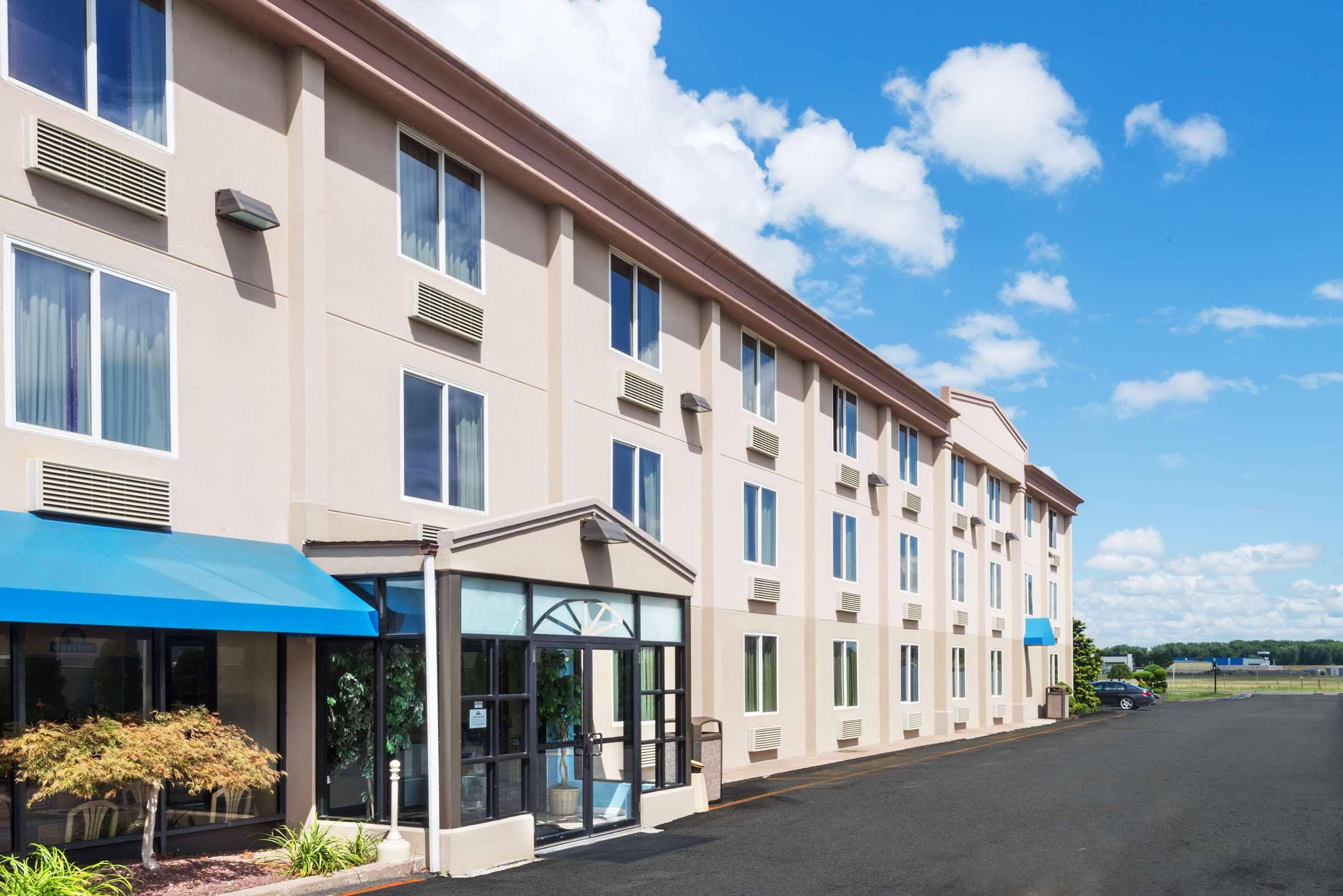 Days Inn By Wyndham Hartford/Closest Downtown Kültér fotó